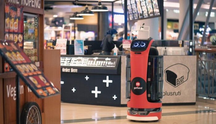 News 9 penggunaan robot di layanan pesan antar 169 Mantap! GoFood Pelopori Robot Otomatis di Layanan Pesan Antar Mitra IT | Your Trusted & Reliable Software Solutions gofood, robot, gojek