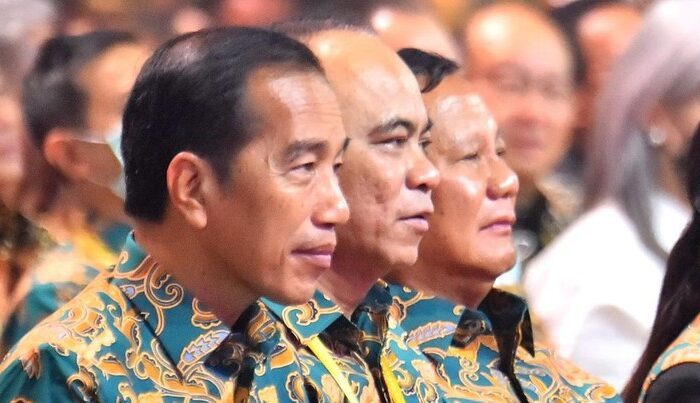 News 9 presiden ri joko widodo menkominfo budi arie setiadi menhan prabowo dalam perayaan natal rabu 27122023 di surabaya 169 Google Lagi-Lagi PHK, Ratusan Sales Mau Diganti AI ( Cloned ) Mitra IT | Your Trusted & Reliable Software Solutions goggle