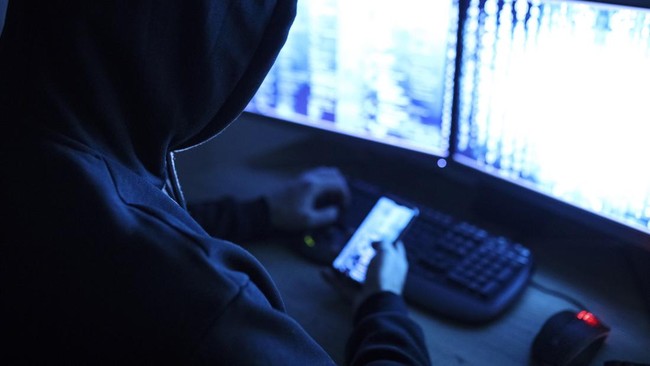 ilustrasi hacker ilustrasi serangan siber 3 169 Mitra IT | Your Trusted & Reliable Software Solutions