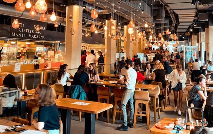 simon karemann p85 MG66GRY unsplash Revolutionizing the Restaurant Business: How Technology is Changing the Game Mitra IT | Your Trusted & Reliable Software Solutions tecnology,  restaurant,  bussines