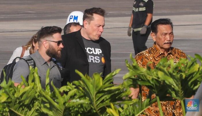 News 10 pengusaha teknologi asal amerika serikat as elon musk tiba di terminal vvip bandara i gusti ngurah rai bali minggu 1952024 1 169 Mitra IT | Your Trusted & Reliable Software Solutions