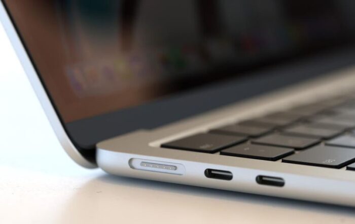 News 9 laptop macbook air yang baru didesain ulang ditampilkan selama wwdc22 di apple park pada 06 juni 2022 di cupertino california 1 169 Mitra IT | Your Trusted & Reliable Software Solutions