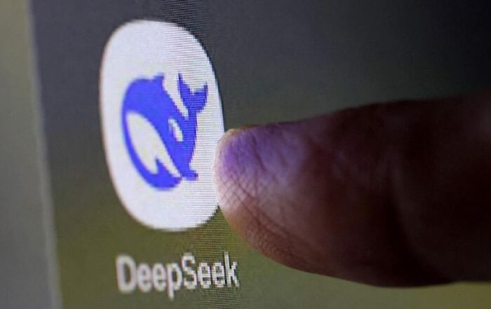 ilustrasi logo deepseek reutersdado ruvic 169  Mitra IT | Your Trusted & Reliable Software Solutions