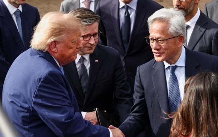 presiden as donald trump berjabat tangan dengan presiden dan ceo nvidia jensen huang disaksikan oleh ketua dpr as mike johnson 1790743474763 169  Mitra IT | Your Trusted & Reliable Software Solutions